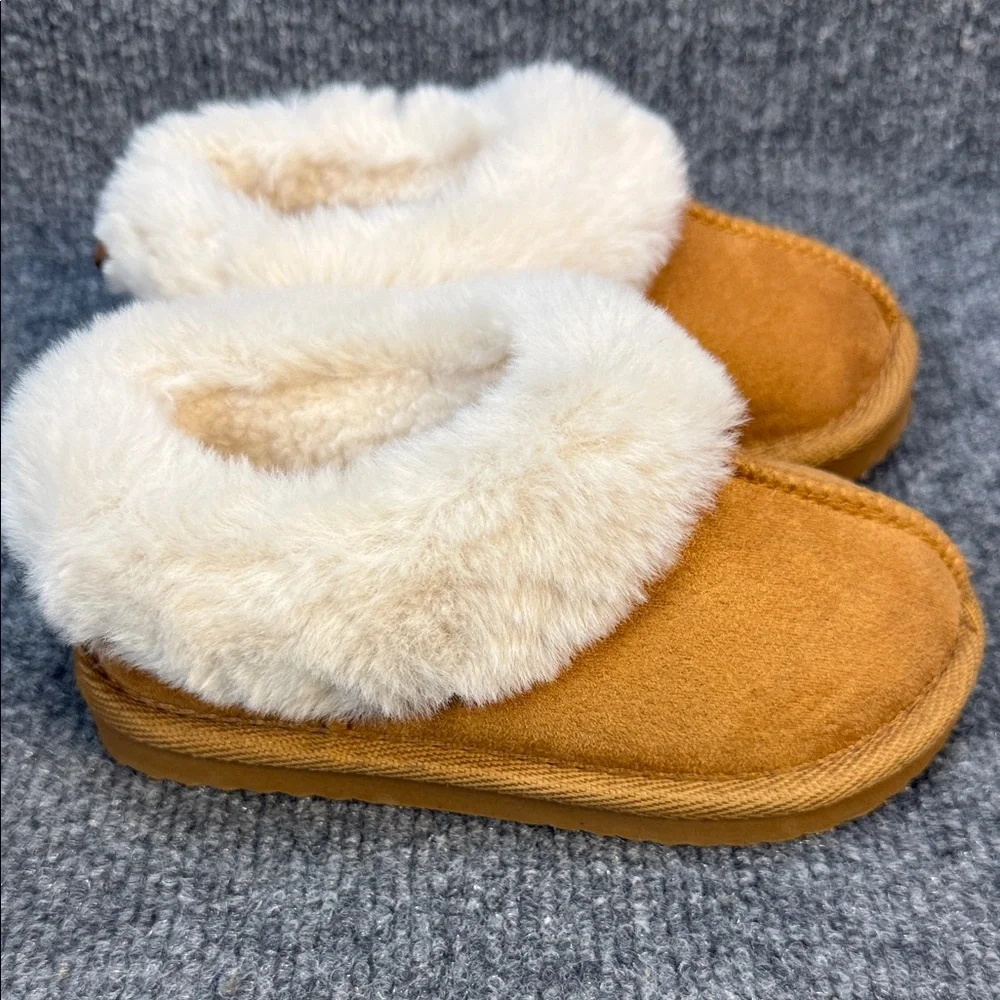 Wonder Nation Cozy Suede Slipper Boots with Cream Faux Fur Trim Child 7-8